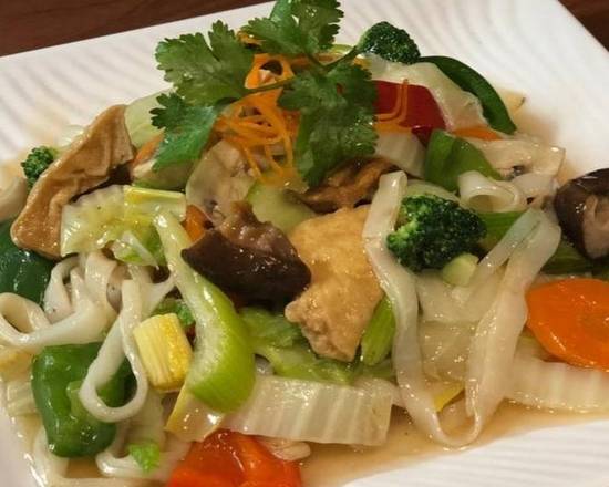 865. Fried Rice Noodle with Mixed Vegetables 羅漢齋炒河